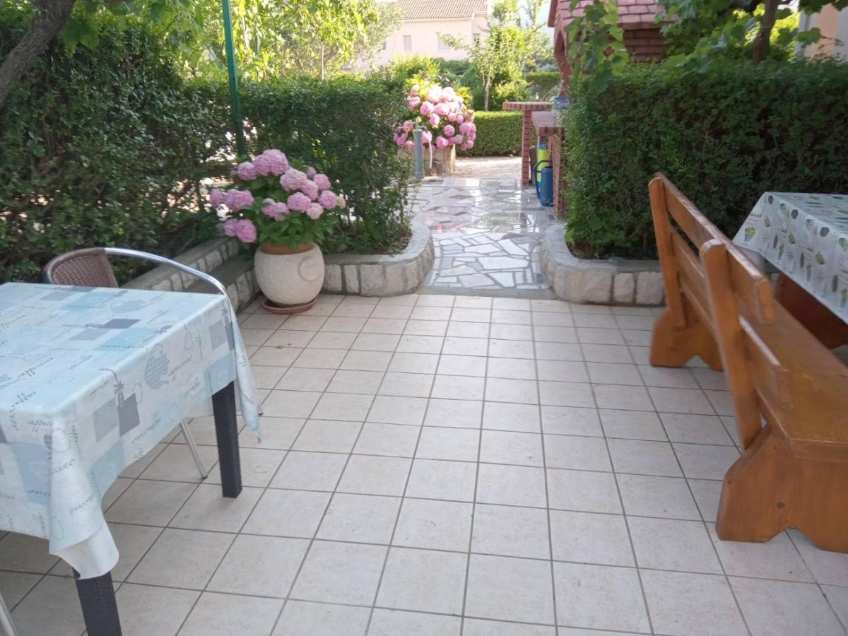 Apartmani Danijela Lopar Esterno foto